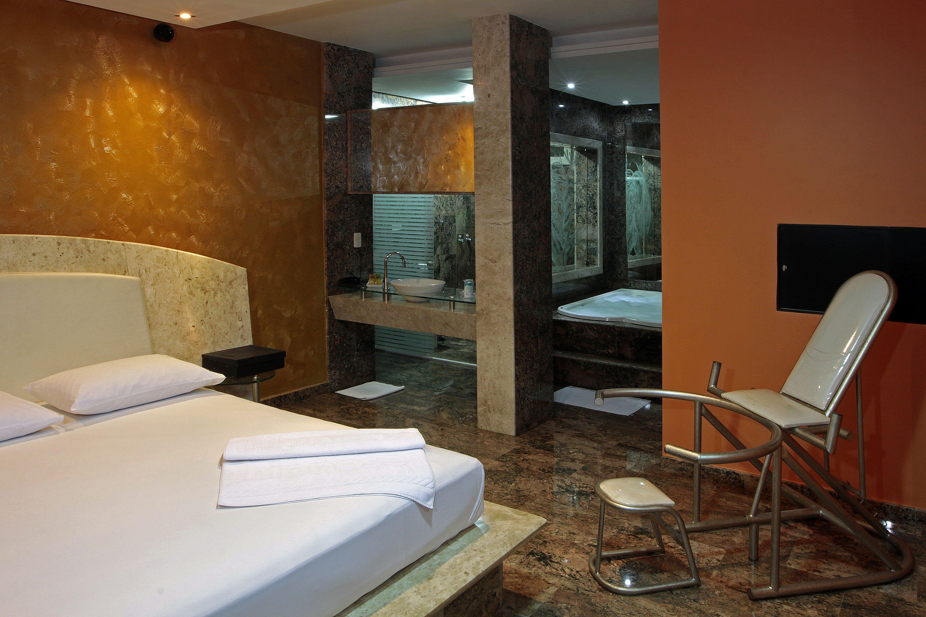 Hotel do amor Hipnose (adults Only)