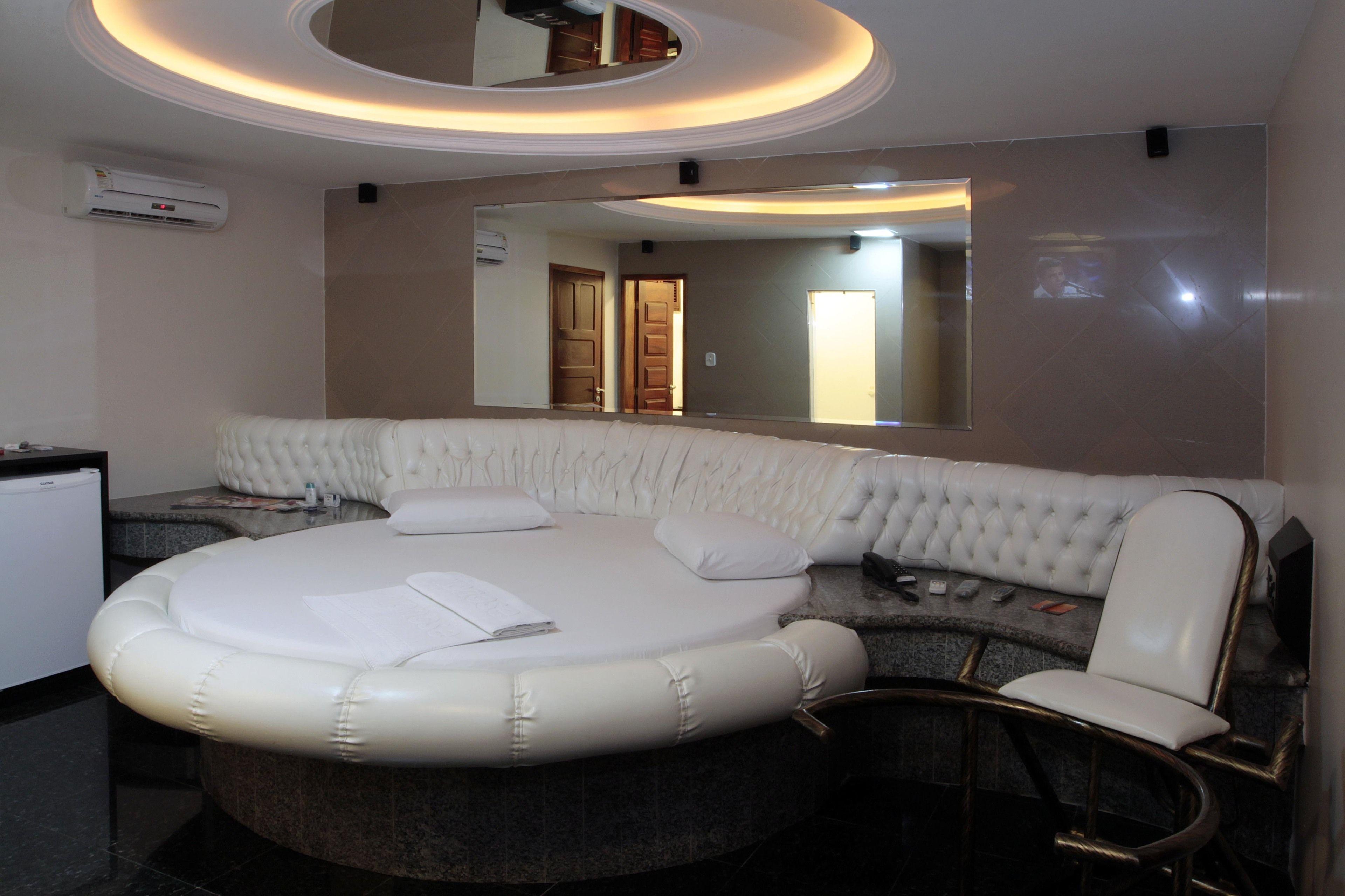 Hotel do amor Hipnose (adults Only)